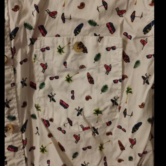 Free Planet Beach Themed Button Up Polo Mens Medium (17"W X 25"L) - Picture 5 of 9